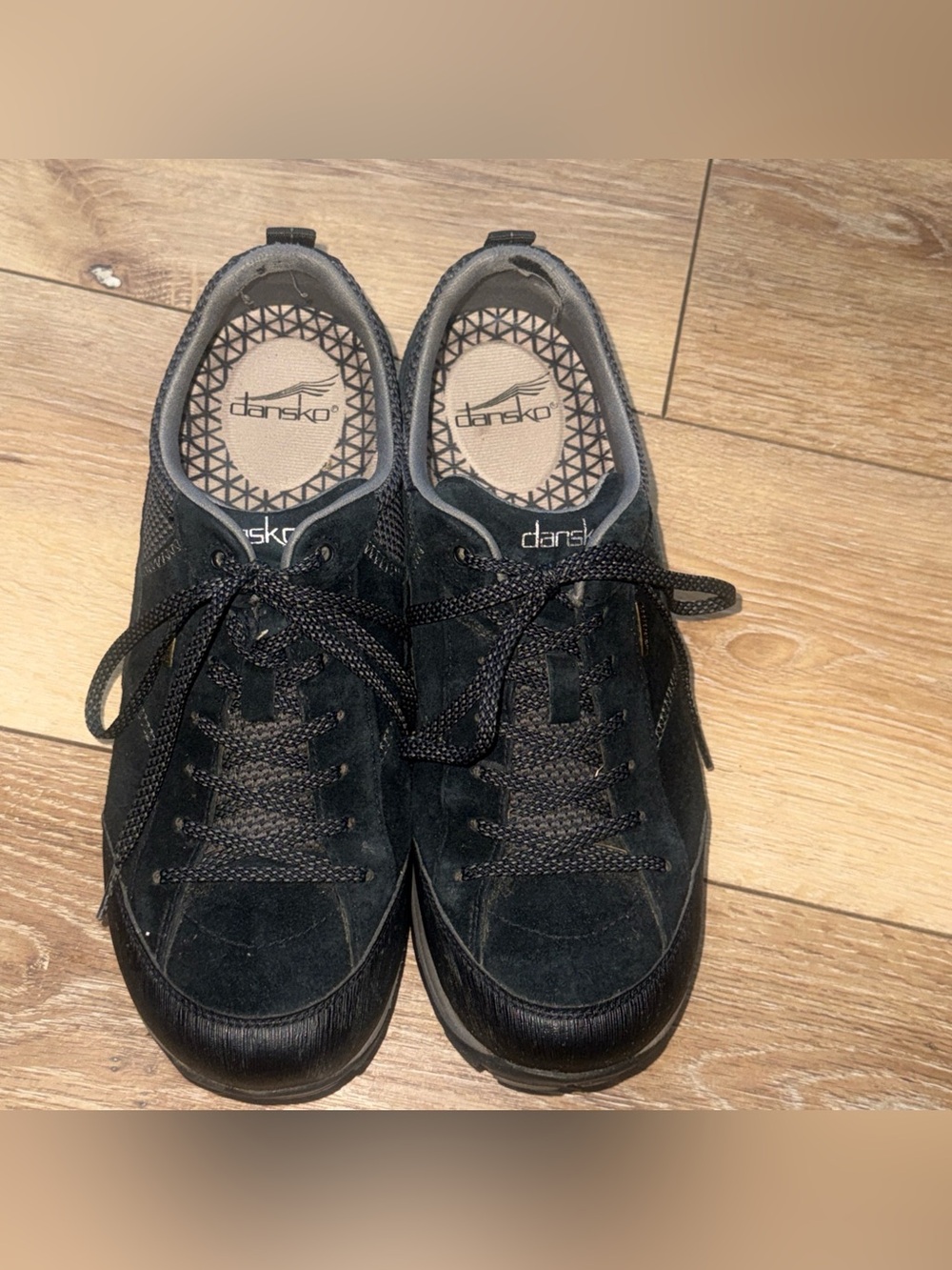 Dansko Paisley Women's Size 41
(10.5-11) Black Suede
Waterproof Sneakers Vibram